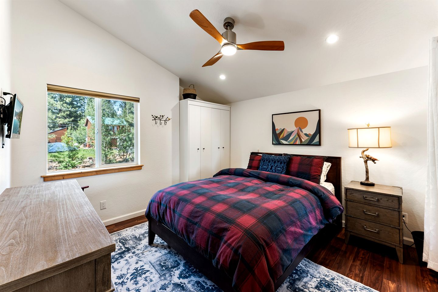 Enchanting Vacation Rental Retreat near Truckee River in California’s Majestic Sierra Nevada