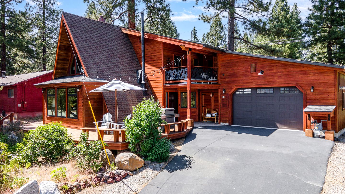 Enchanting Vacation Rental Retreat near Truckee River in California’s Majestic Sierra Nevada