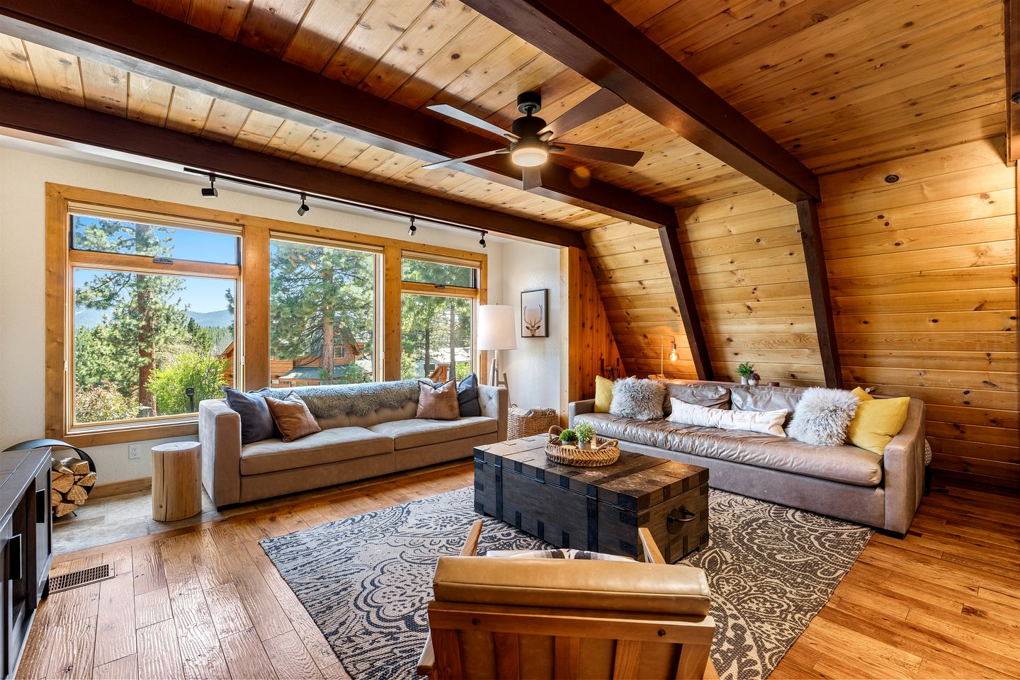 Enchanting Vacation Rental Retreat near Truckee River in California’s Majestic Sierra Nevada