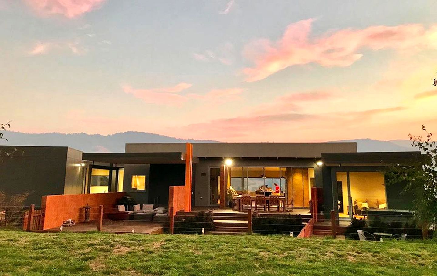 Luxury Farm Stay, Tasmania Getaways in Huon Valley