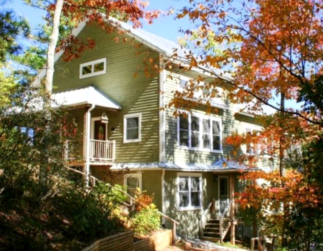 Spacious Cabin Tucked Away in the Mountains near Highlands, North Carolina