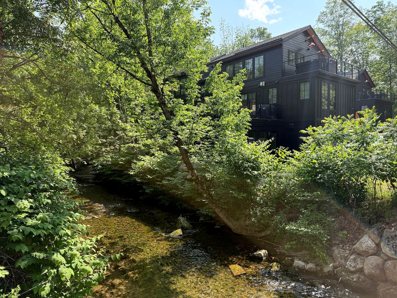 Luxury Cabin Retreat Near Cranmore Mountain in North Conway, New Hampshire