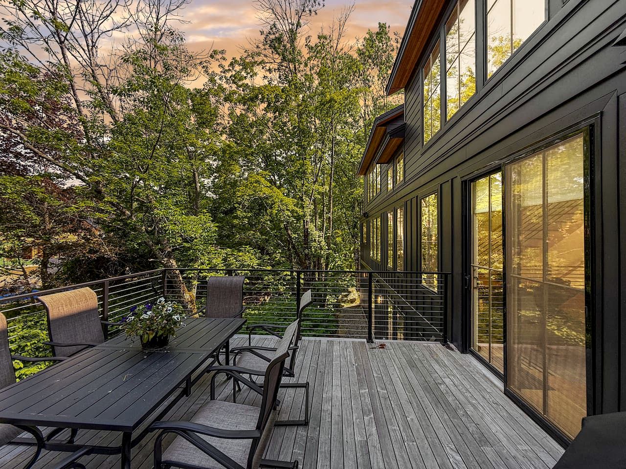 Luxury Cabin Retreat Near Cranmore Mountain in North Conway, New Hampshire