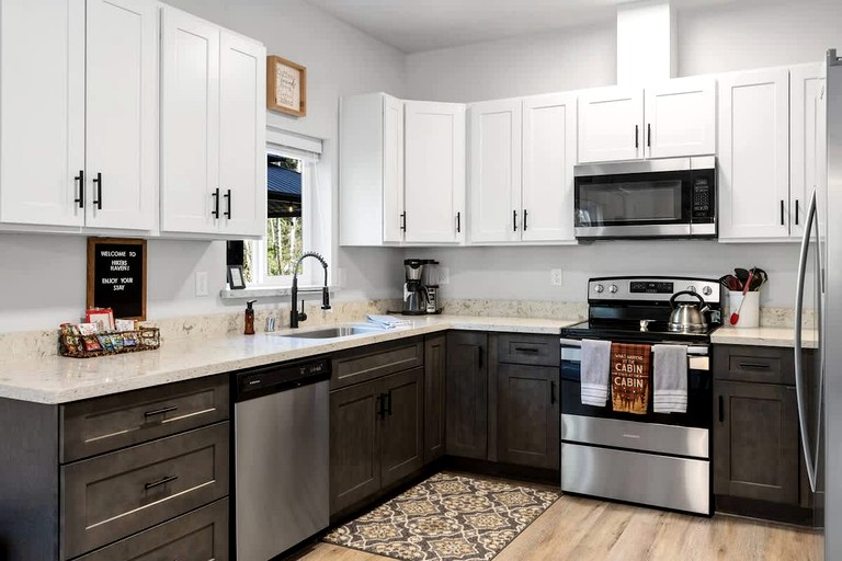 Cabins (United States of America, Ashford, Washington)