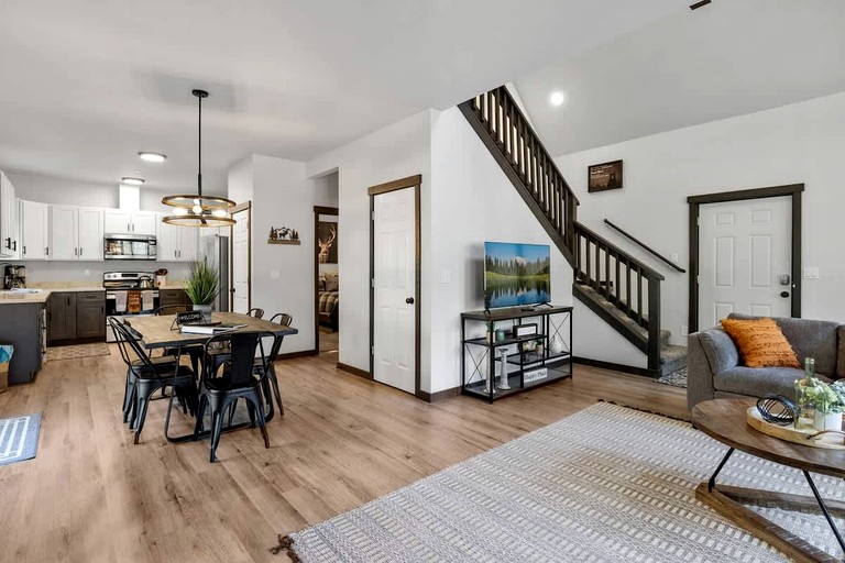 Cabins (United States of America, Ashford, Washington)