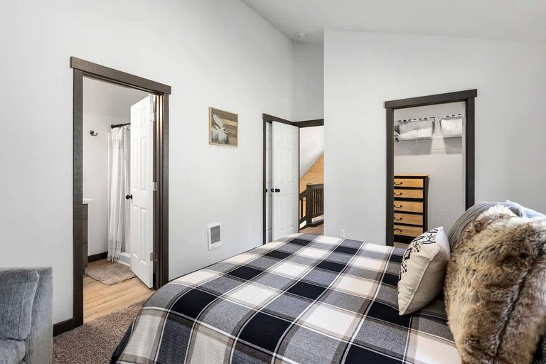 Cabins (United States of America, Ashford, Washington)