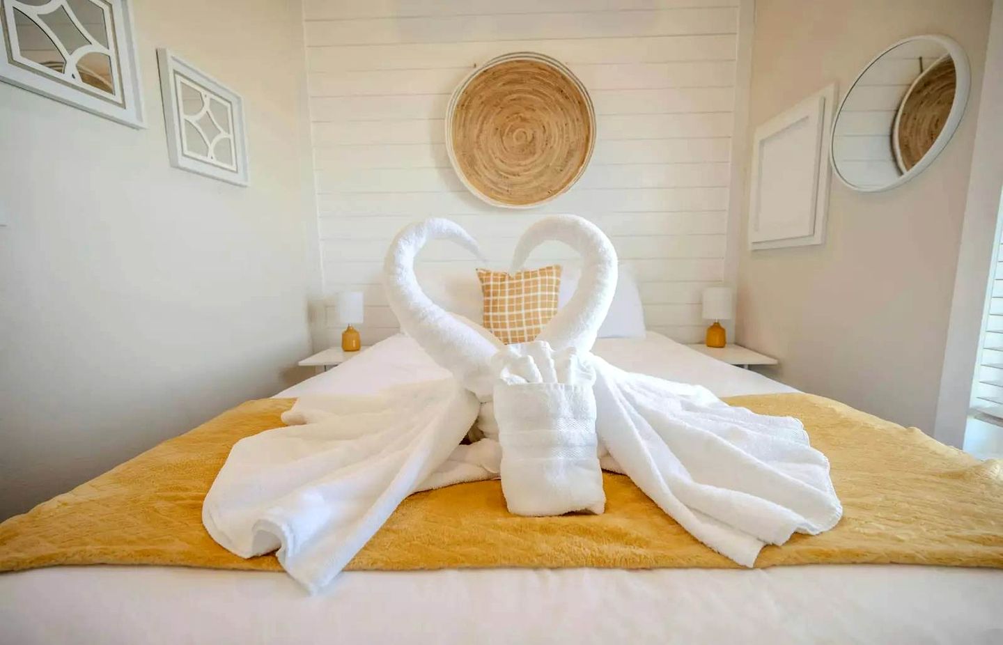 Hill Country Tiny Home Retreat with Resort Amenities Near Fredericksburg, TX