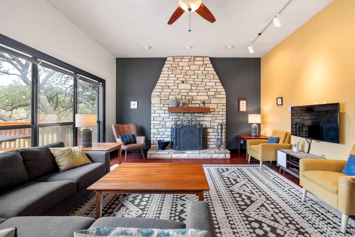 Spacious Hill Country Home Along the Banks of Smith Creek