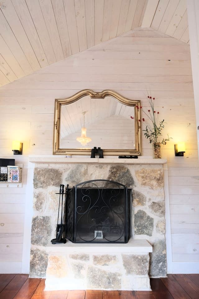 Bright and Cheery Hill Country Retreat for a Relaxing Vacation in Texas