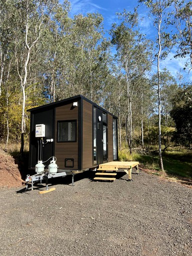 Gorgeous Tiny House Near the Beautiful Sunshine Coast Perfect for Water Sports in Queensland, Australia