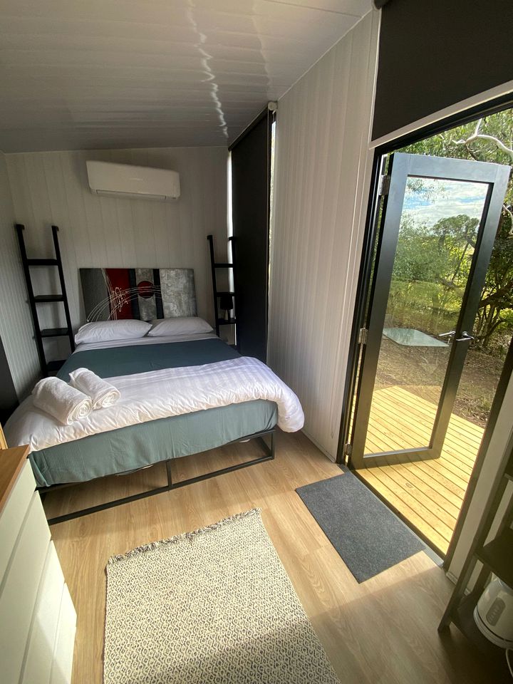 Gorgeous Tiny House Near the Beautiful Sunshine Coast Perfect for Water Sports in Queensland, Australia