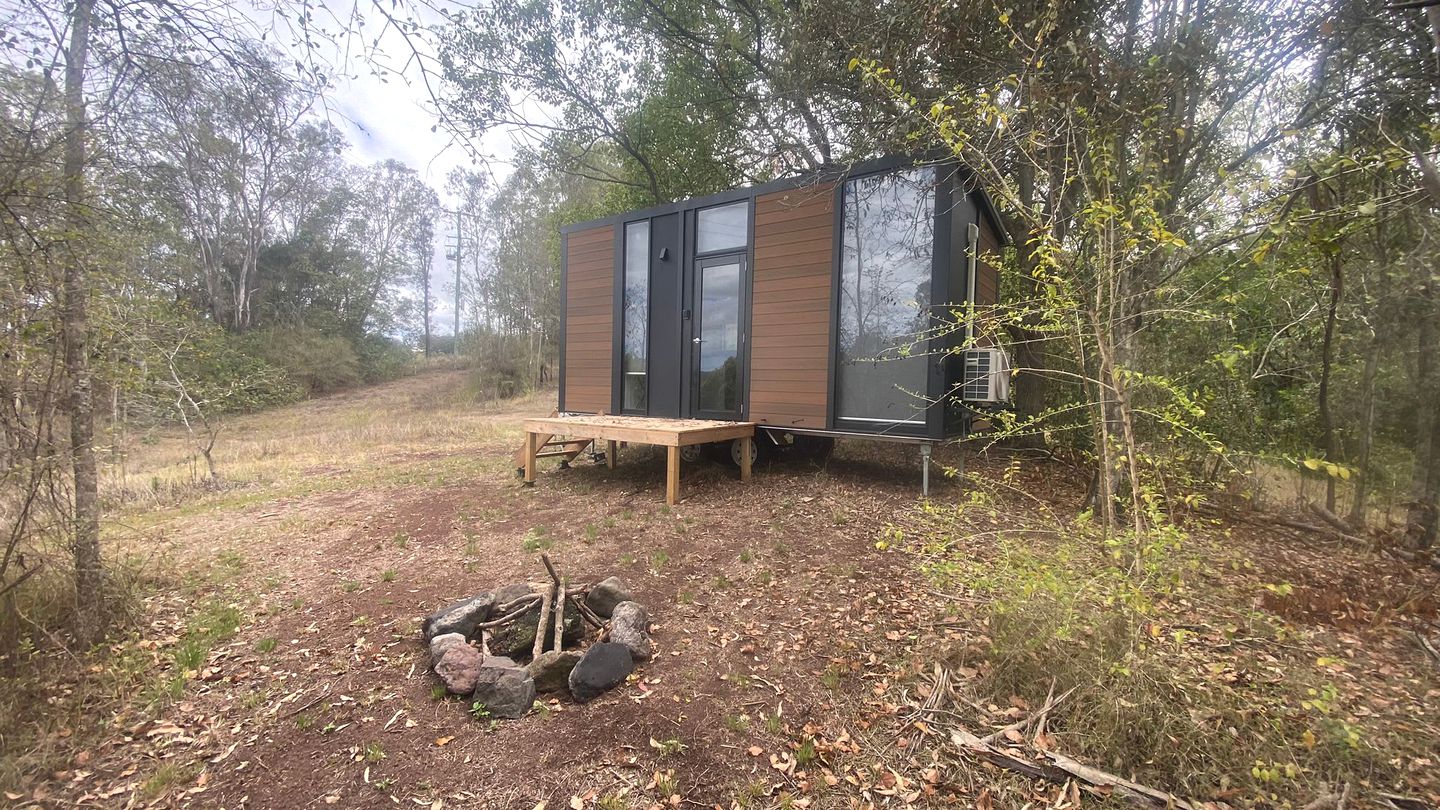 Ideal Tiny House Retreat Perfect for a Romantic Getaway in Queensland, Australia