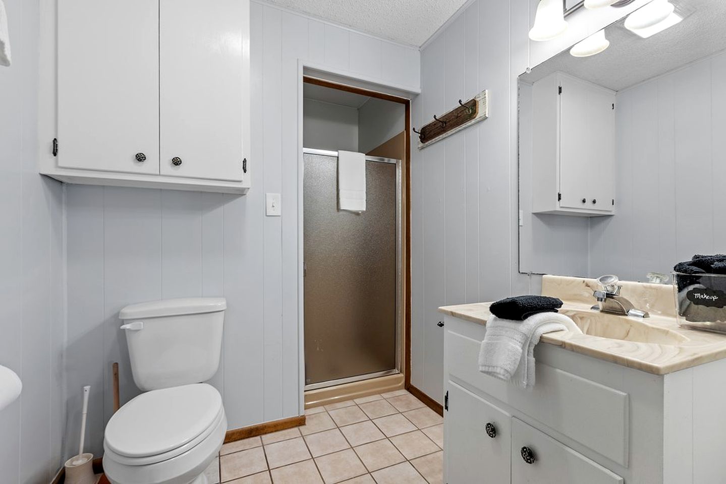 Stunning Modern Cottage with Spa and Outdoor Living Space in Fredericksburg, Texas