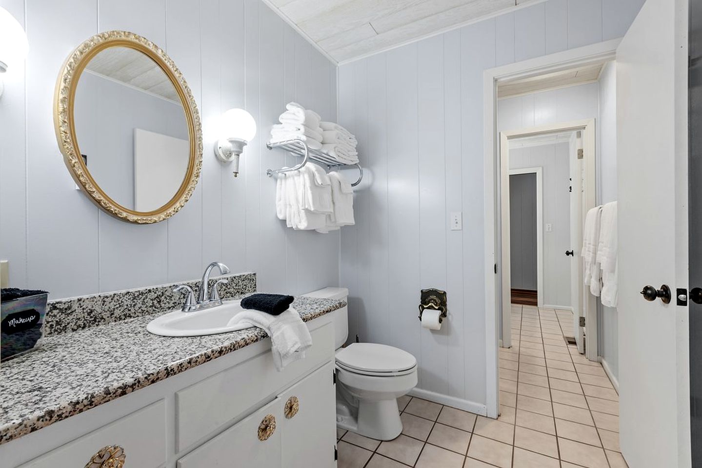 Stunning Modern Cottage with Spa and Outdoor Living Space in Fredericksburg, Texas