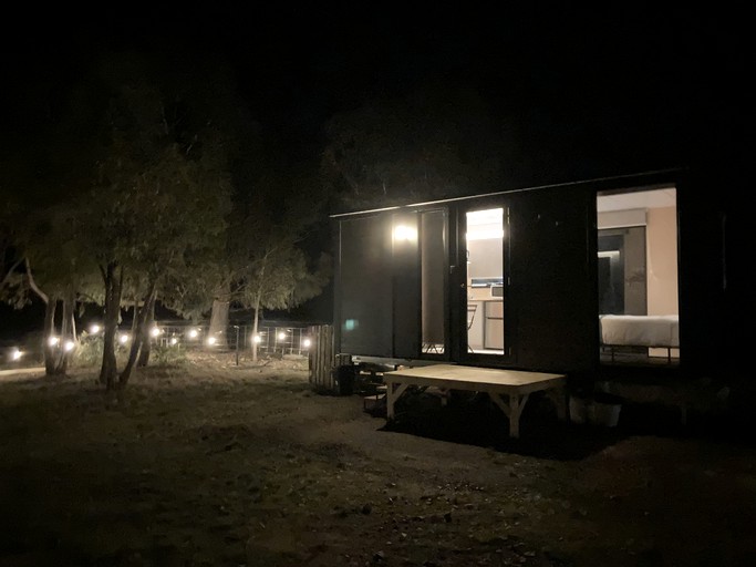 Vacation Rentals (Australia, --, --)