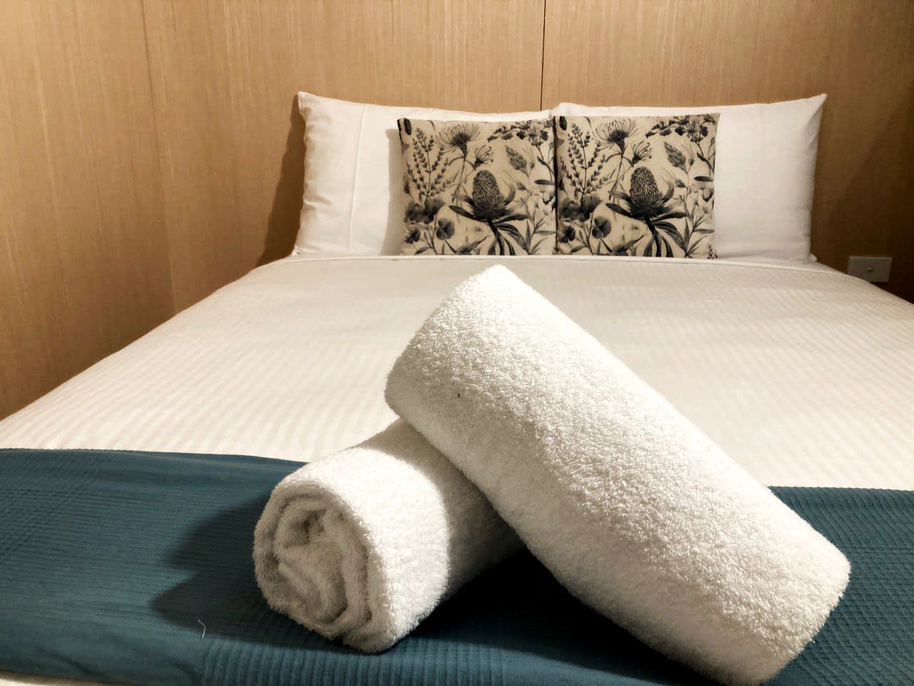 Hill View Glamping in a Victoria Tiny House