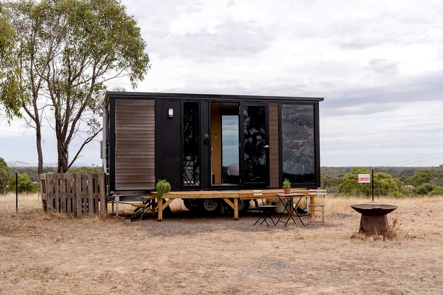 Hill View Glamping in a Victoria Tiny House