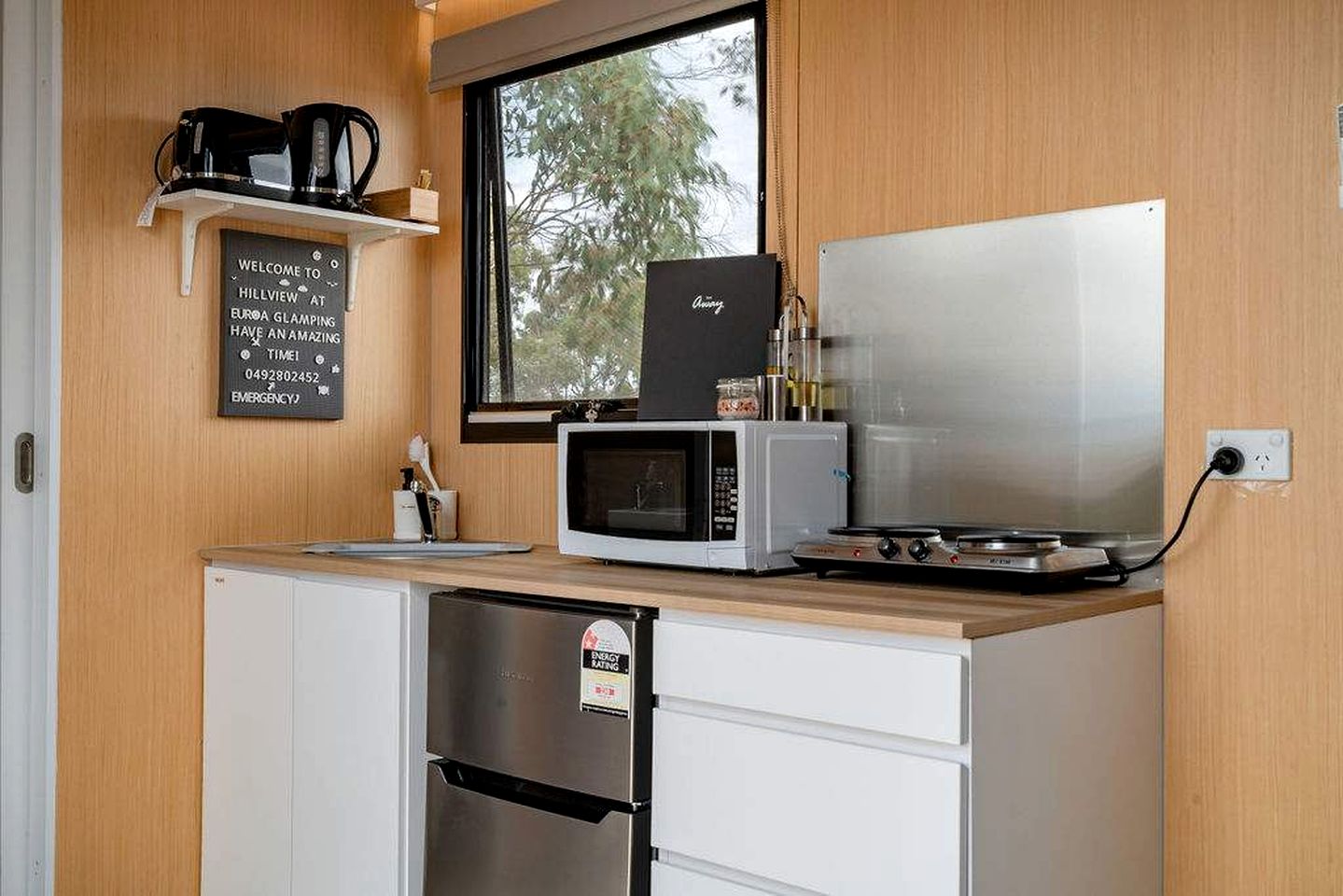 Hill View Glamping in a Victoria Tiny House