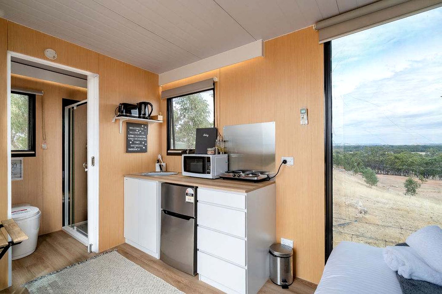 Hill View Glamping in a Victoria Tiny House