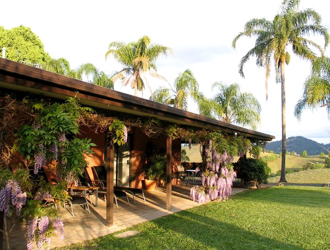 Cottages (Upper Crystal Creek, New South Wales, Australia)