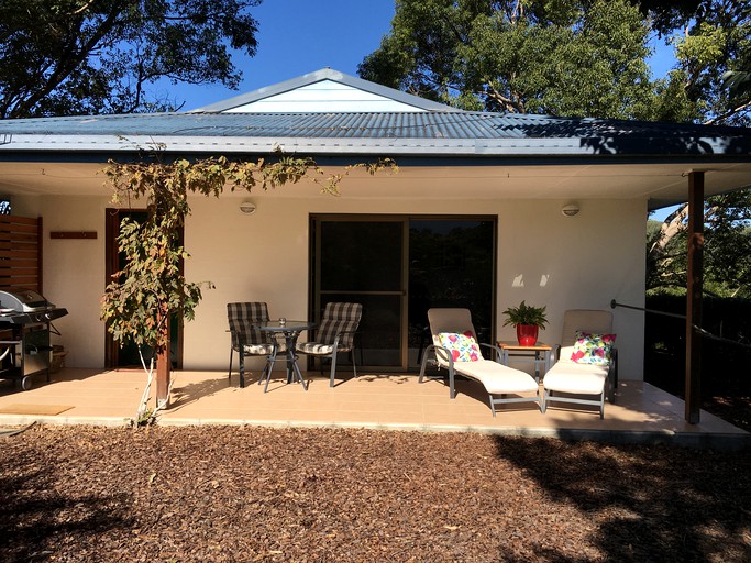 Luxury cottage rental with hot tub in Tweed Valley, NSW