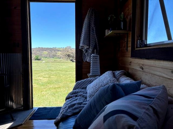 Vacation Rentals (Australia, --, --)
