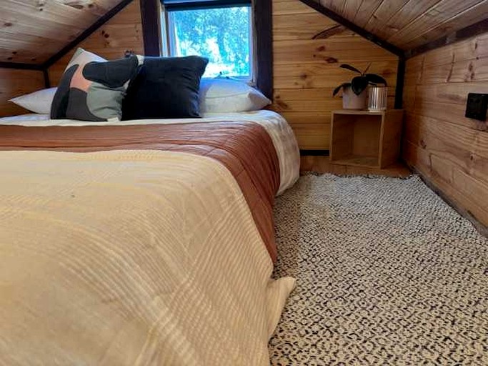 Vacation Rentals (Australia, --, --)