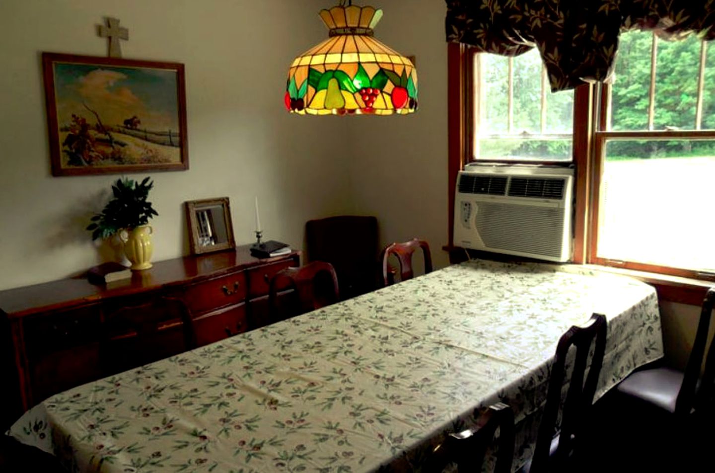 Private Cabin Rental with Spacious Yard near Sproul State Forest in Pennsylvania