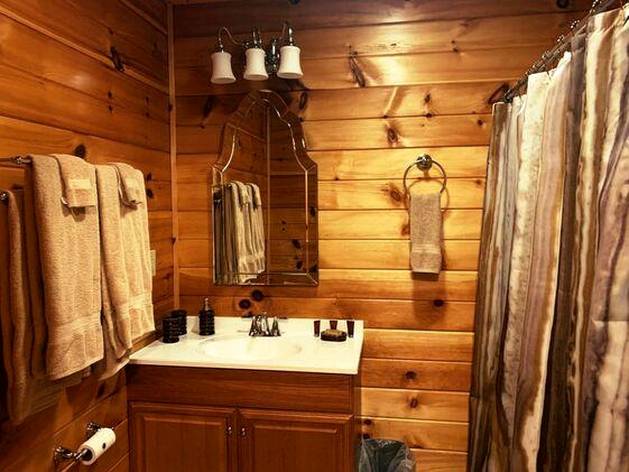 Equipped Cabin Studio with Private Bath and Front Porch in West Virginia