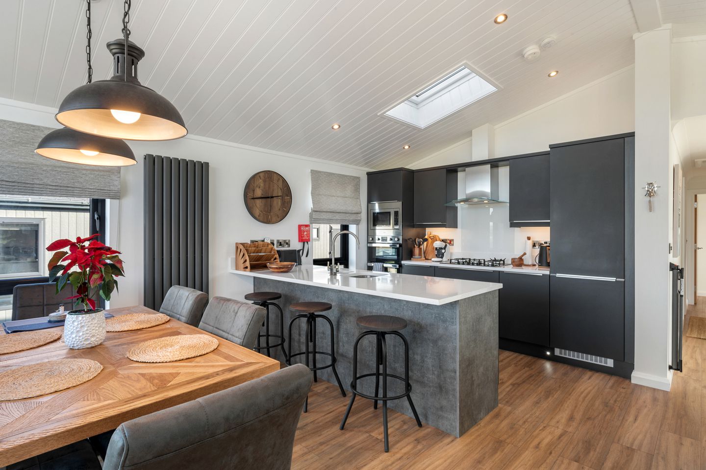 Stylish Coastal Lodge with Private Hot Tub near Tenby, Pembrokeshire