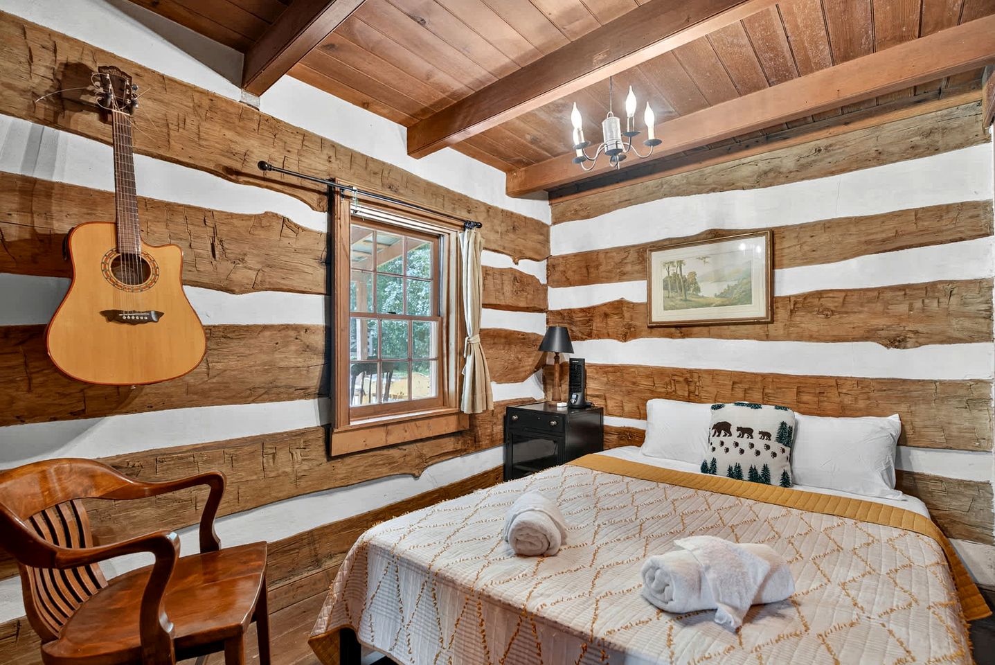 Historic Restored Farmhouse with Cowboy Cauldron Fire Pit Near Ice Mountain, Capon Bridge, West Virginia
