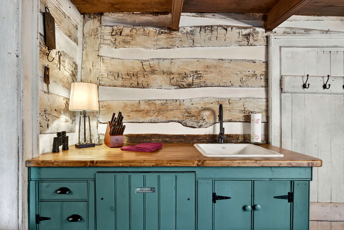 Historic Restored Farmhouse with Cowboy Cauldron Fire Pit Near Ice Mountain, Capon Bridge, West Virginia
