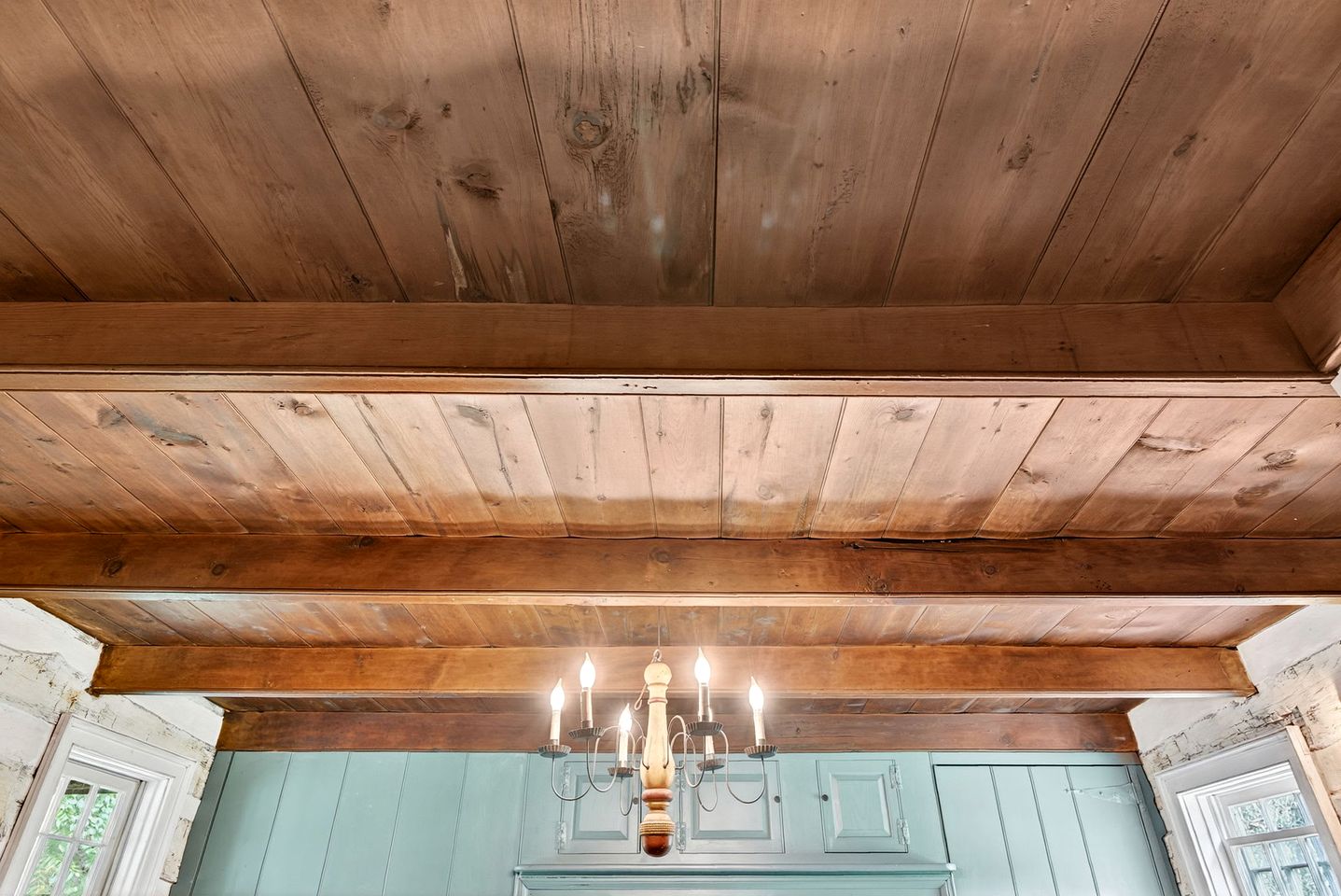 Historic Restored Farmhouse with Cowboy Cauldron Fire Pit Near Ice Mountain, Capon Bridge, West Virginia