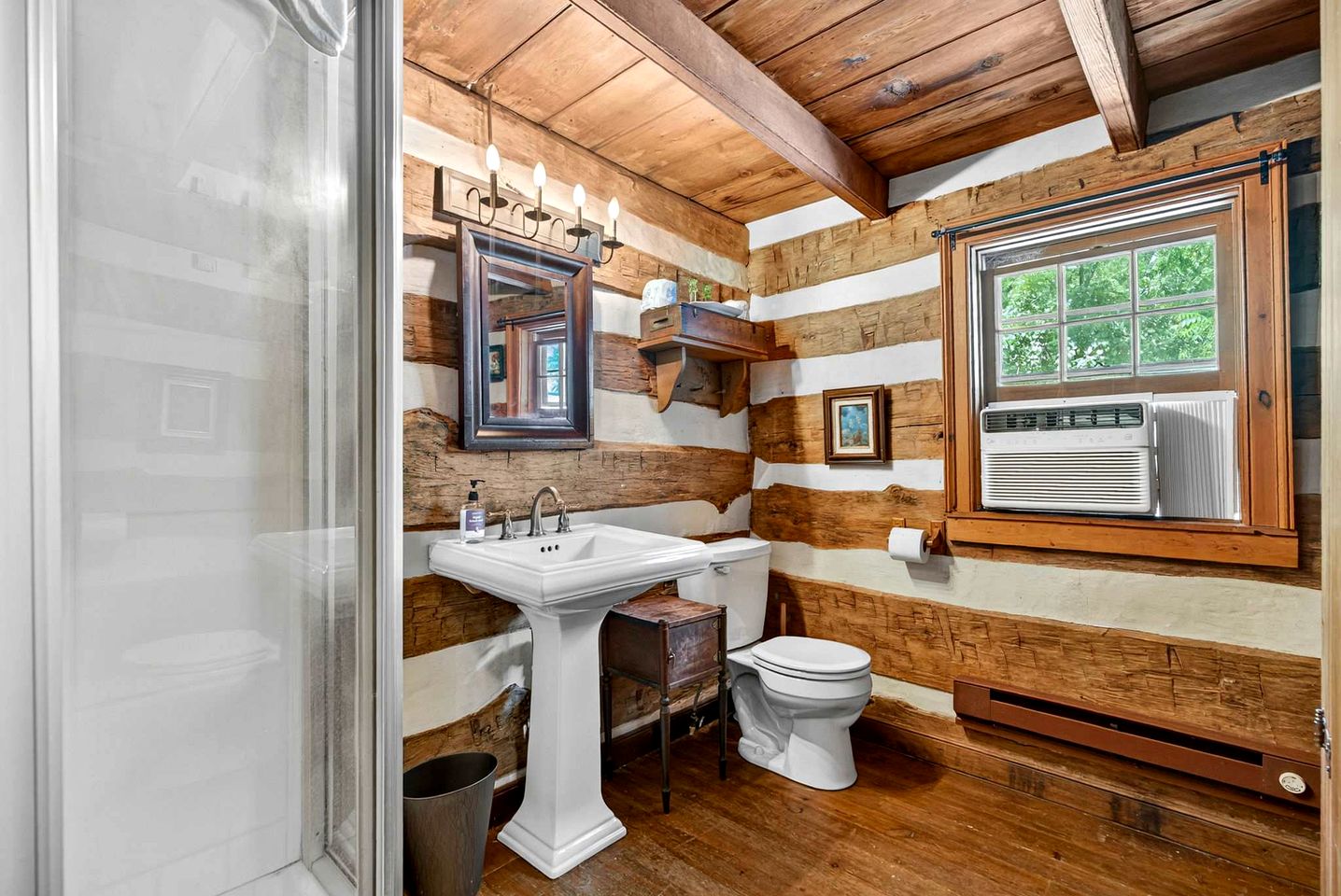 Historic Restored Farmhouse with Cowboy Cauldron Fire Pit Near Ice Mountain, Capon Bridge, West Virginia