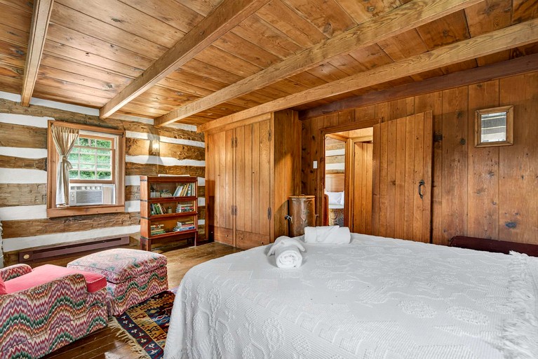 Cabins (United States of America, Capon Bridge, West Virginia)