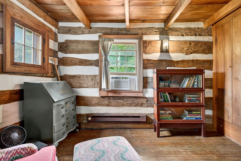 Cabins (United States of America, Capon Bridge, West Virginia)