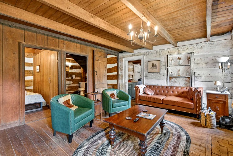 Vacation Rentals (United States of America, Capon Bridge, West Virginia)