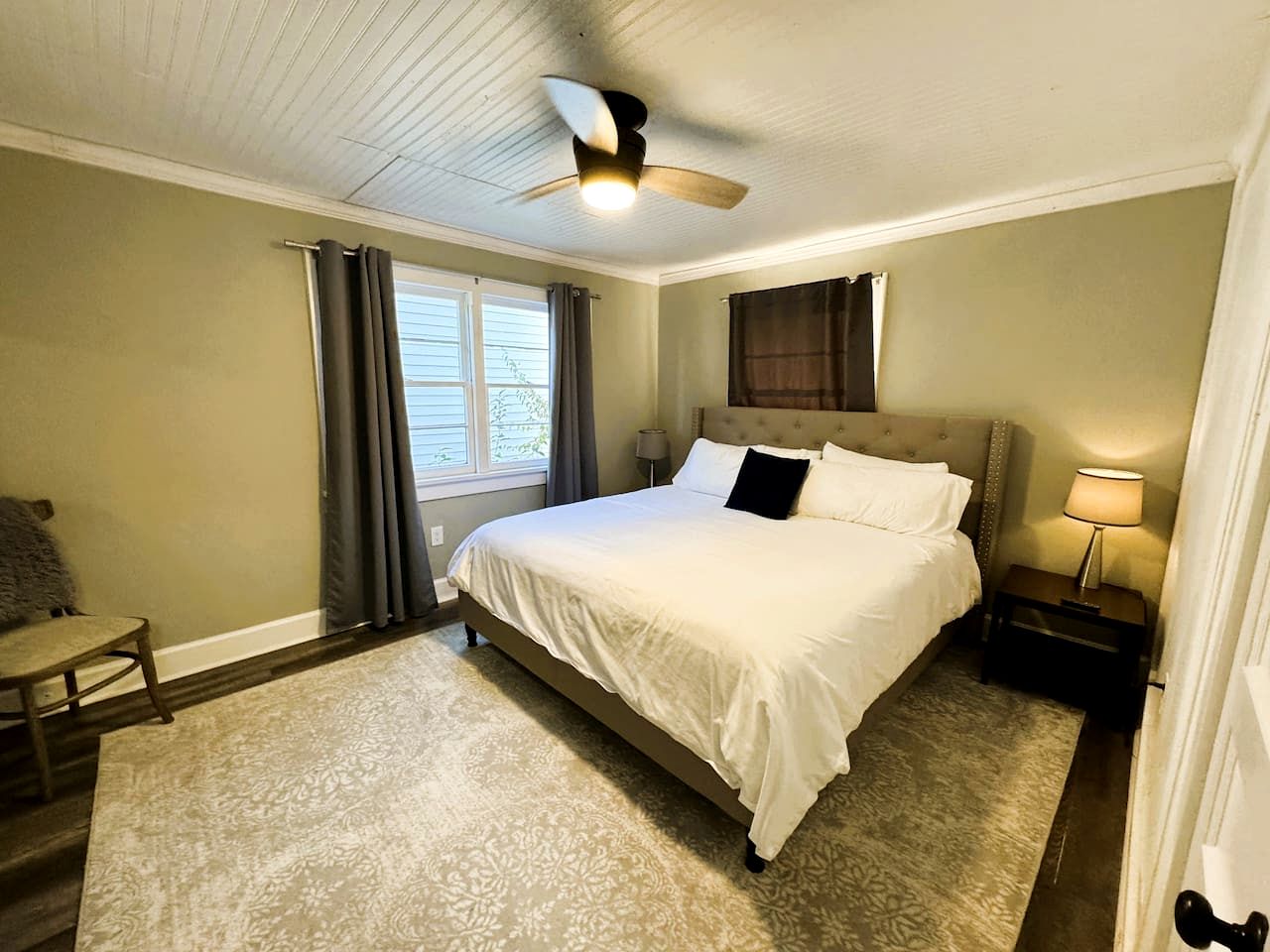 Beautifully Restored Getaway, Perfect for Groups and Relaxing Stays in Hot Springs, Arkansas