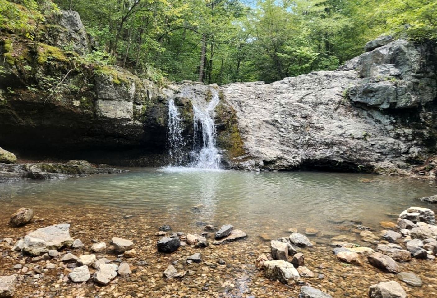 Beautifully Restored Getaway, Perfect for Groups and Relaxing Stays in Hot Springs, Arkansas