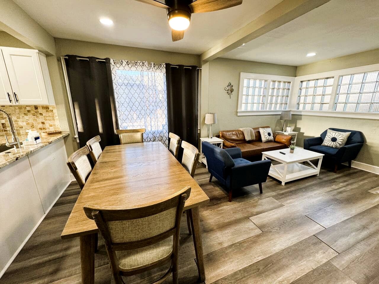 Beautifully Restored Getaway, Perfect for Groups and Relaxing Stays in Hot Springs, Arkansas