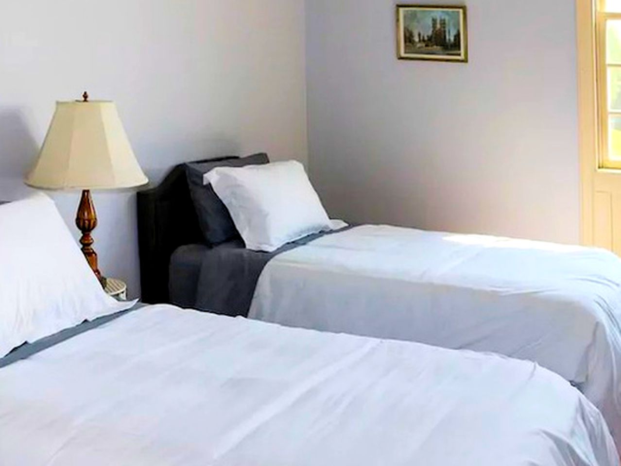 Historic and Spacious Mansion with Expansive Lawn for a Group Getaway near Hartford, Connecticut