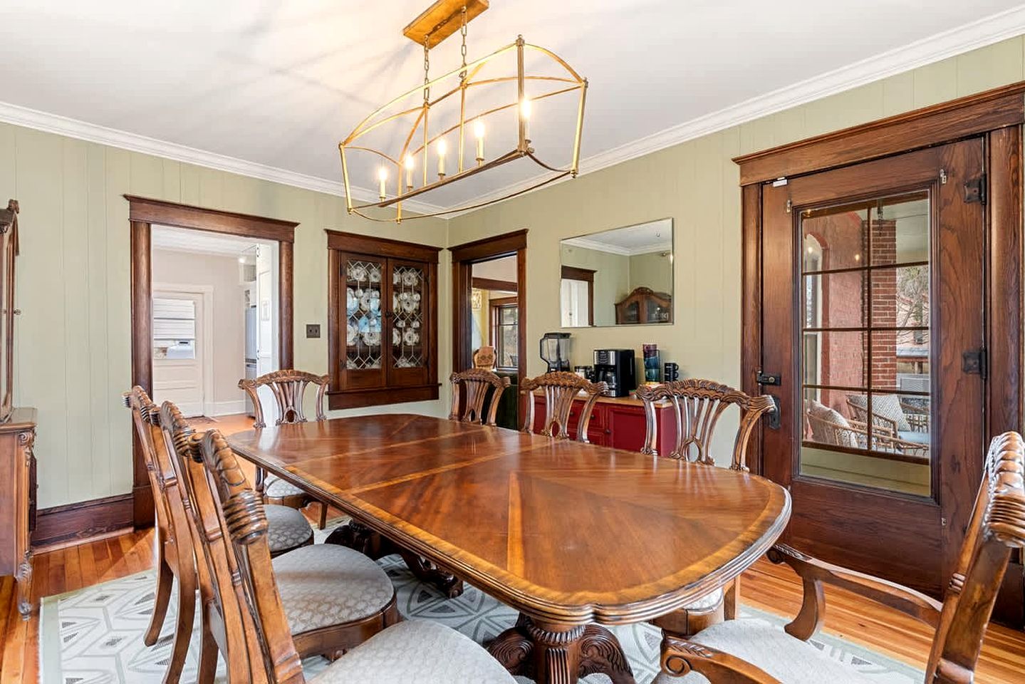 Enchanting River Victorian Vacation Home near the Mountains of Harpers Ferry West Virginia