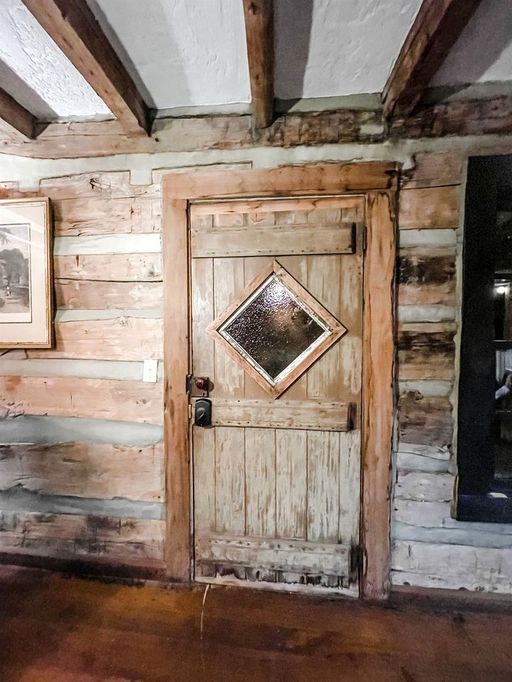 Historic Rural Cabin Ideal for Families in Wilsonville, Alabama