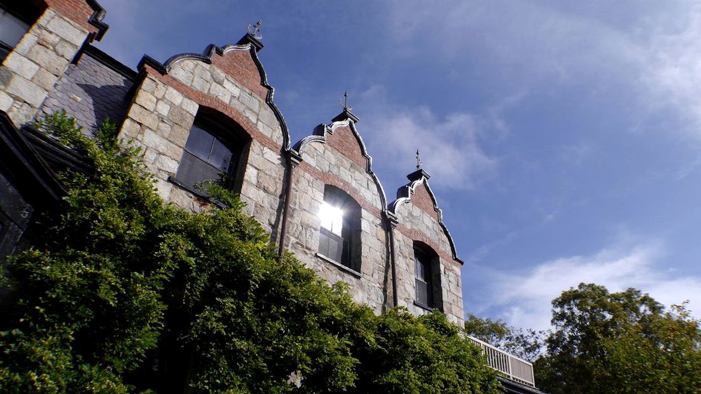 Stately Cottage Rental on an Estate in Manchester-by-the-Sea, Massachusetts