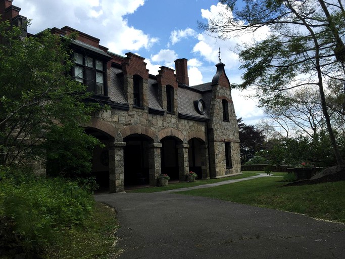 Cottages (Manchester, Massachusetts, United States)