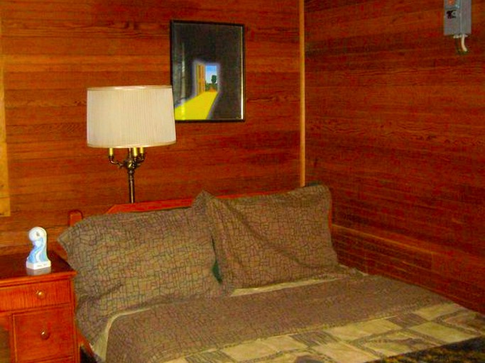 Cottages (Mackinaw City, Michigan, United States)