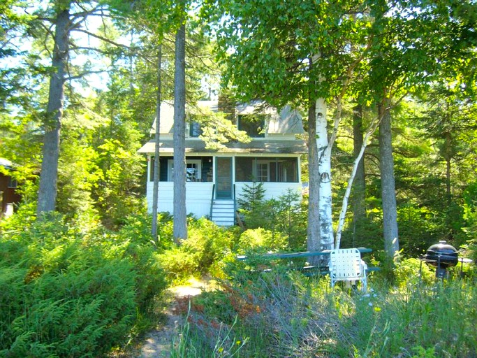 Cottages (Mackinaw City, Michigan, United States)