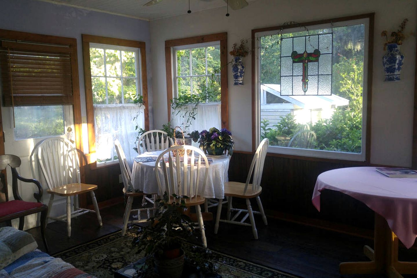 Cozy Pet-Friendly Bed and Breakfast for a Getaway in Townsend, Georgia