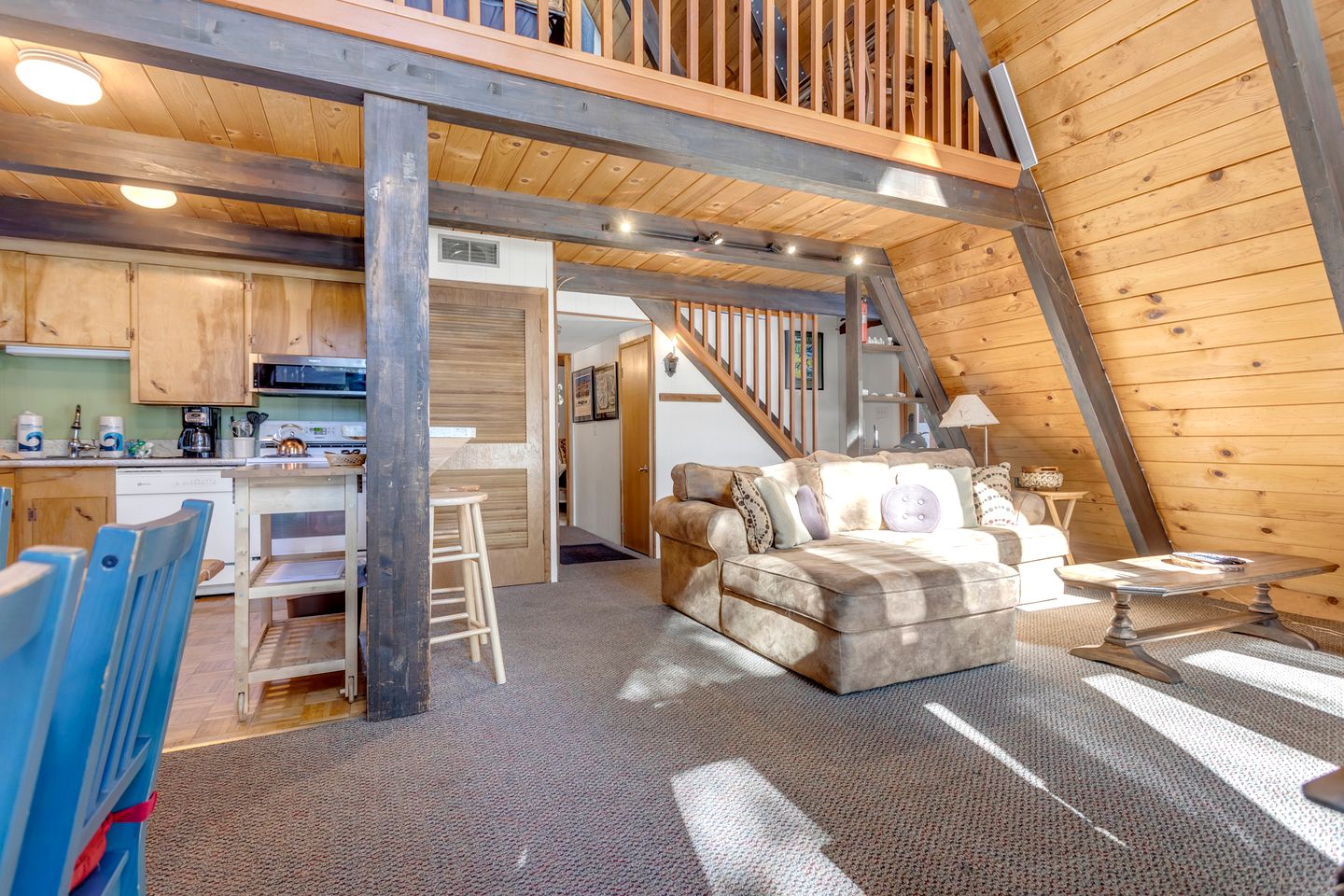 Unique A-Frame Accommodation with Breathtaking Views in Bear Valley, CA