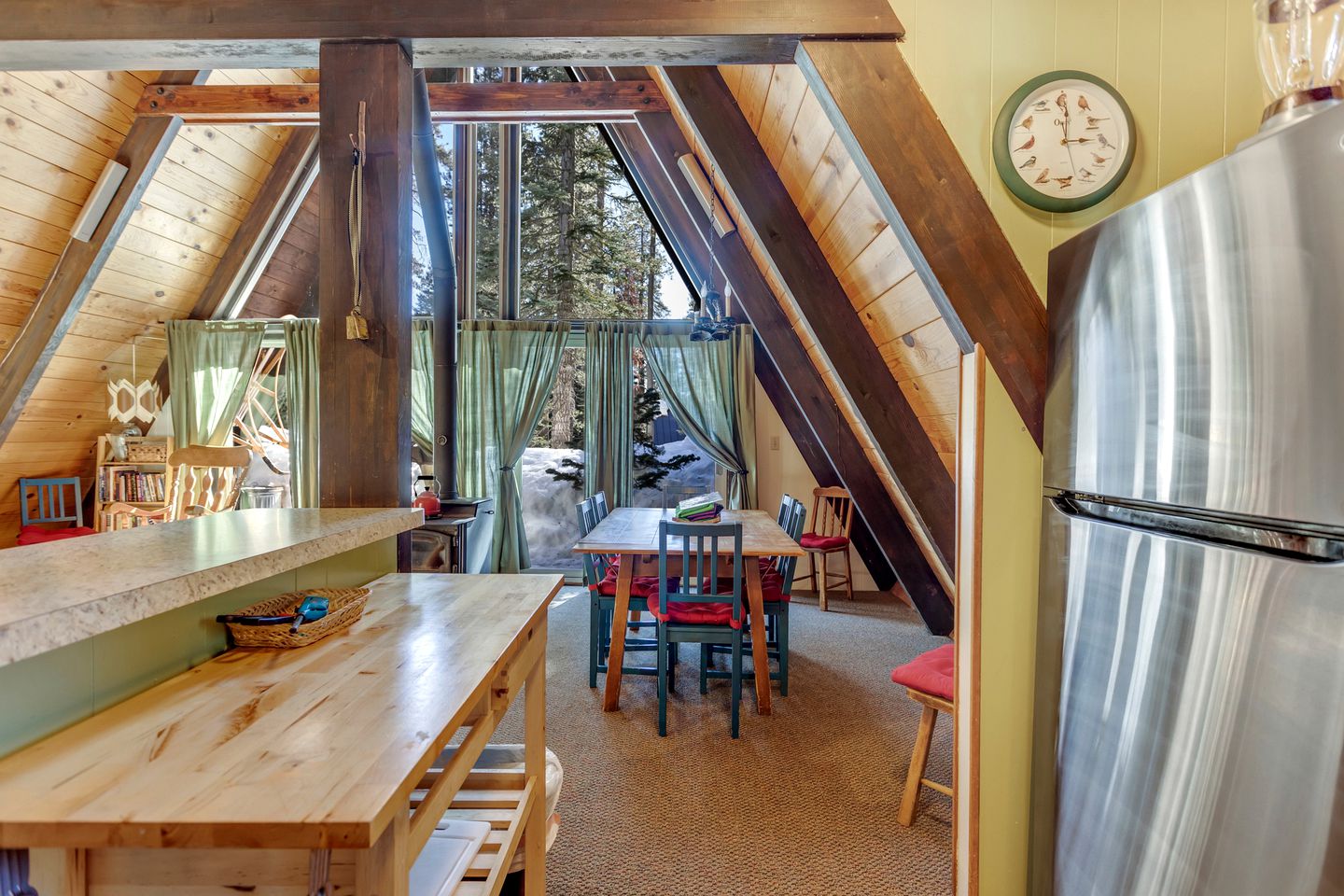 Unique A-Frame Accommodation with Breathtaking Views in Bear Valley, CA